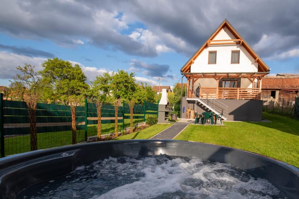 Off site, Garden, Hot Tub, Balcony/Terrace