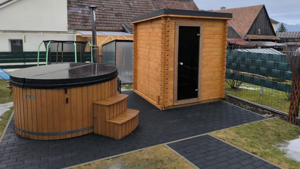 Garden, Hot Tub, Sauna
