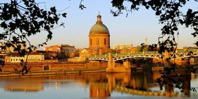 Superbe T2 avec Terrasse face au parc des fontaines Apartment in Toulouse