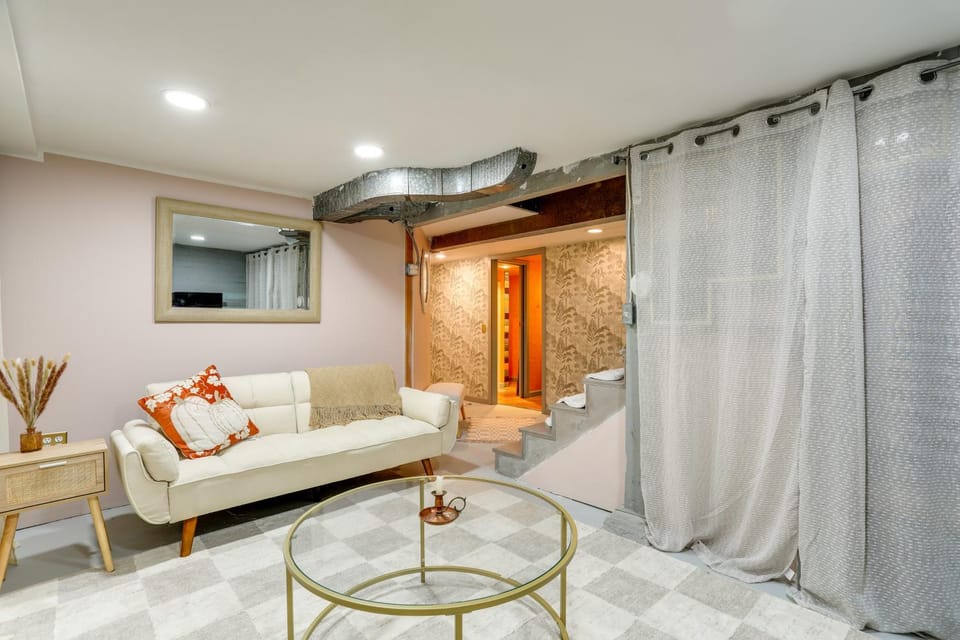 Quaint Studio with Sauna 5 Mi to Space Needle Apartment in Magnolia Seattle