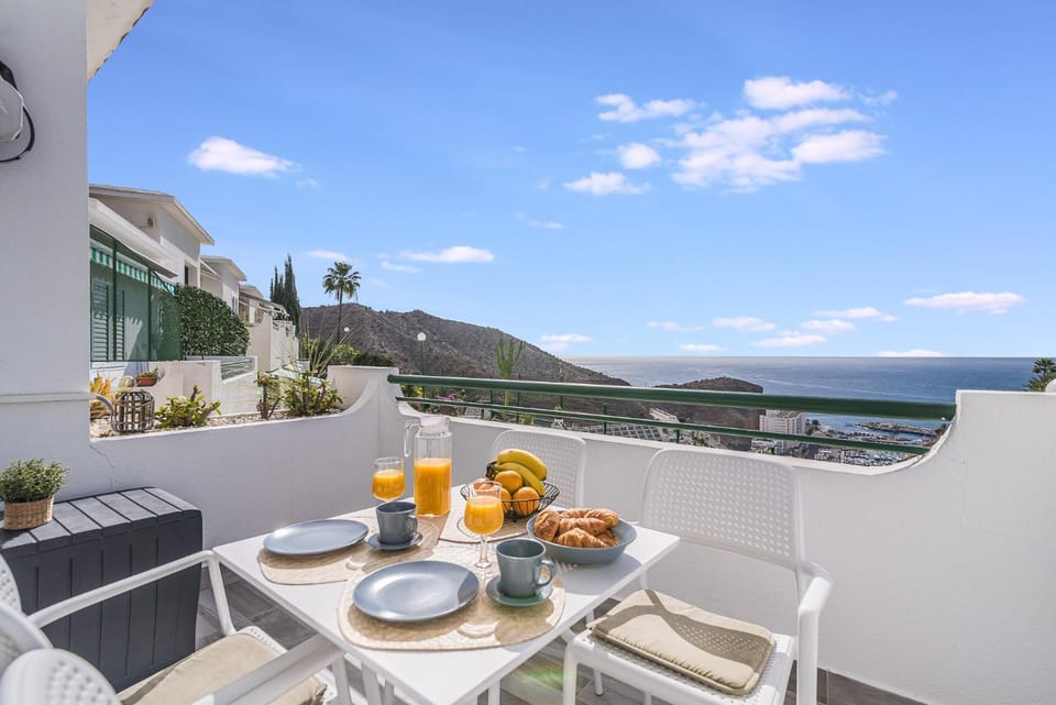 Corona Rosa Ocean View Apartment in Puerto Rico de Gran Canaria
