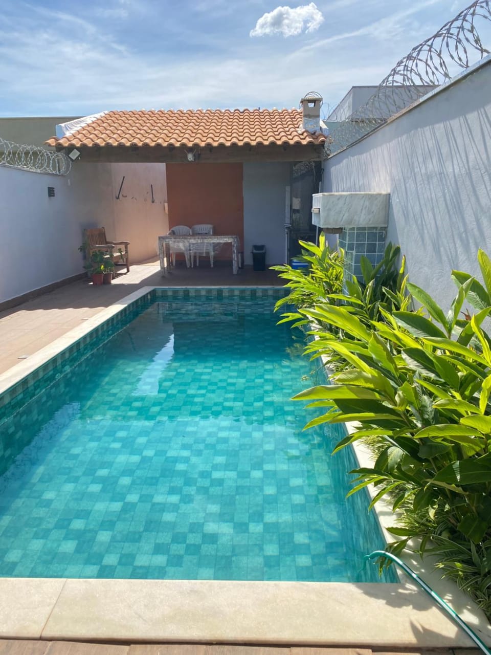 Aconchego! Sua casa com Piscina em Passos!! House in State of São Paulo