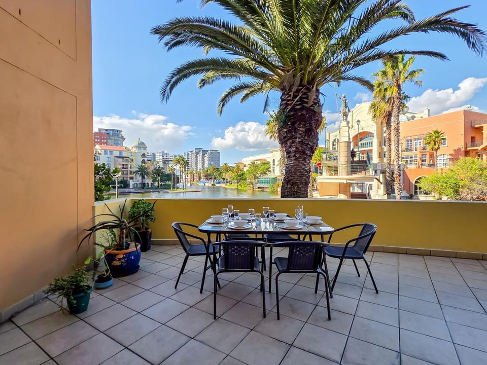 Property building, Patio, Day, View (from property/room), Balcony/Terrace, Dining area