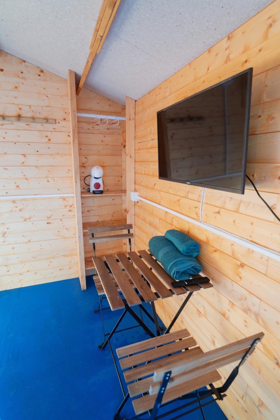 ZALUAY - Habitaciones de madera Campground/ 
RV Resort in Costa de la Luz