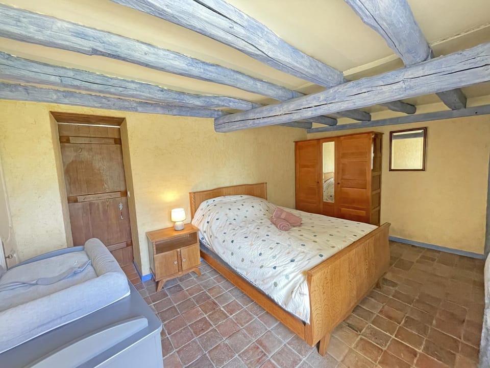 Bed, Photo of the whole room, Bedroom, wardrobe