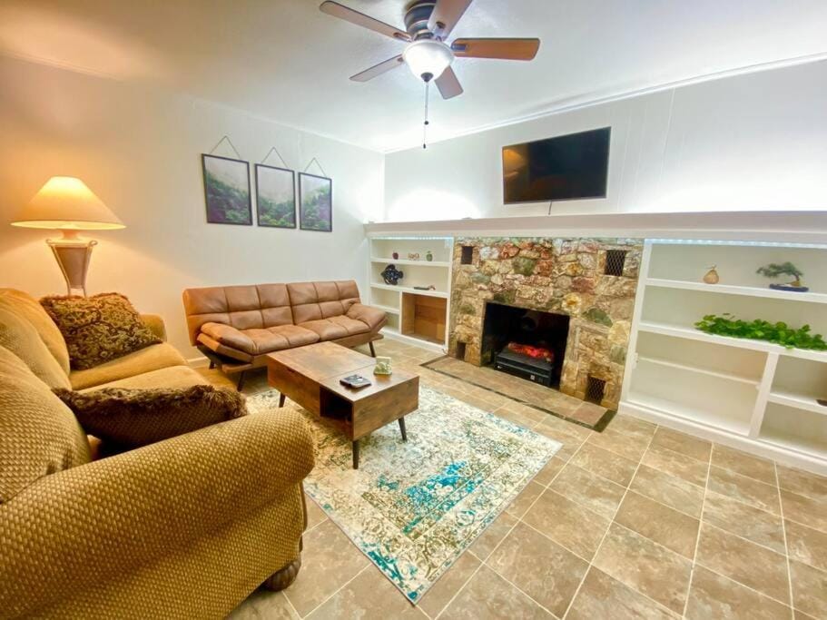 Home Sweet Home in Grass Valley House in Sierra Nevada