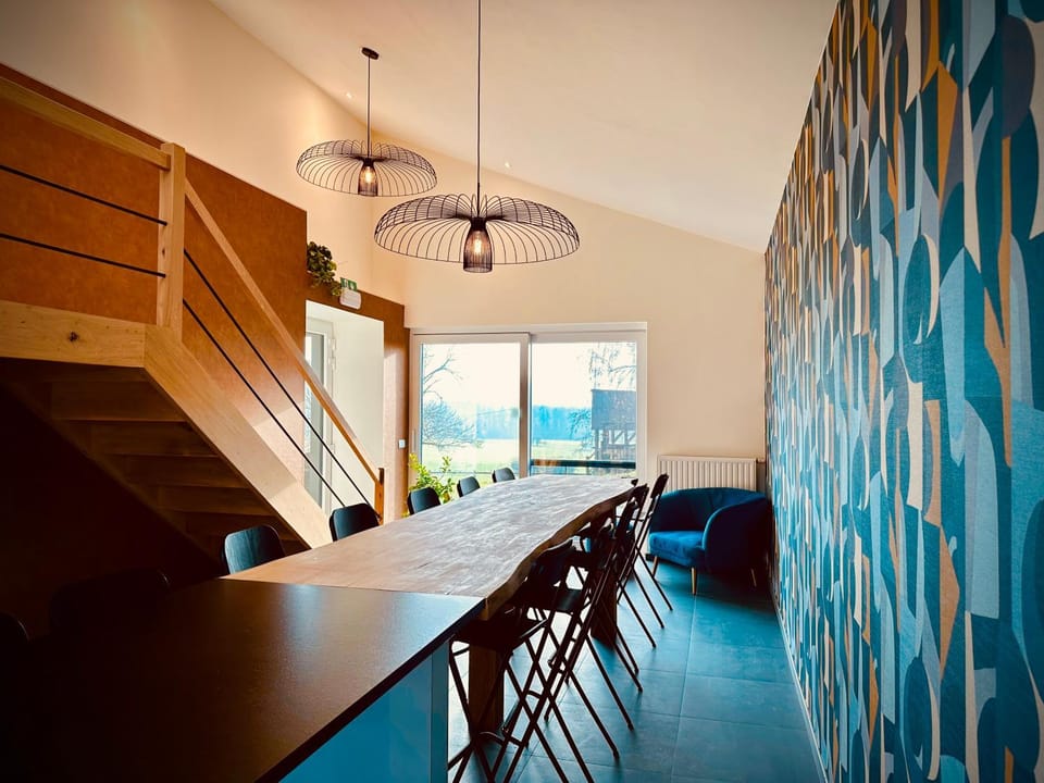 Seating area, Dining area