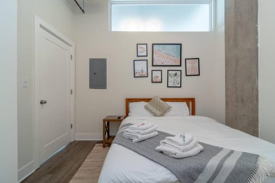 Downtown Chicago 2BR Getaway South Loop Comfort Near McCormick Place, Soldier Field and Grant Park Apartment in South Loop