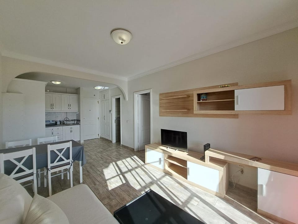 Living room, Diving