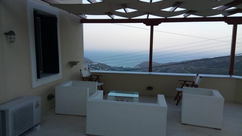 Apoikia house with sea view 6max Apartment in Decentralized Administration of the Aegean