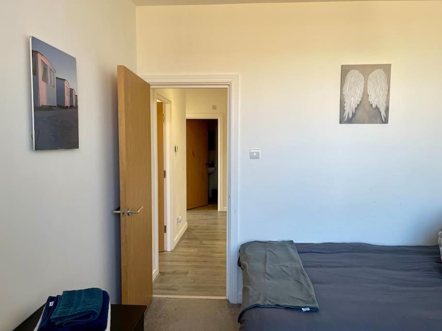2 Bedroom Flat in Town Center Wellingborough Apartment in Wellingborough