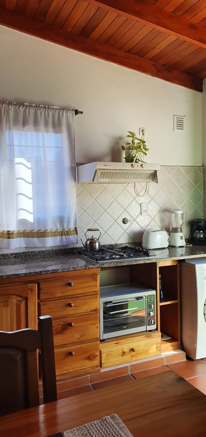 Kitchen or kitchenette, pet friendly, stove