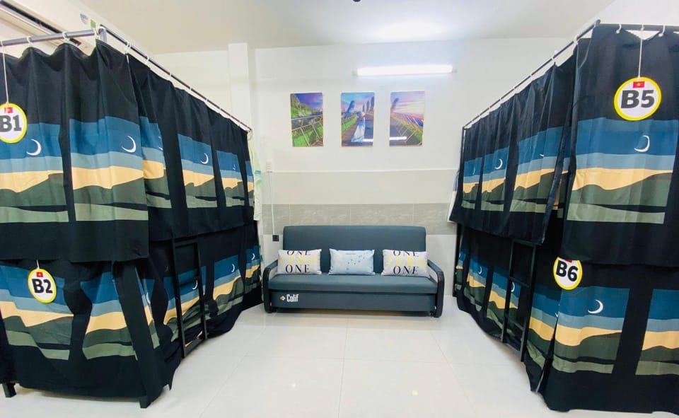 ALOHA SAIGON HOSTEL - Less-touristy location, Spacious rooms, Bathroom with a glass partition, airport - train station proximity Hostel in Ho Chi Minh City