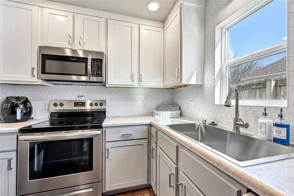 House of Charm! Bike Trails & New Walmart HQ House in Rogers