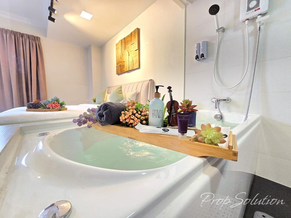 Bathroom, Bath