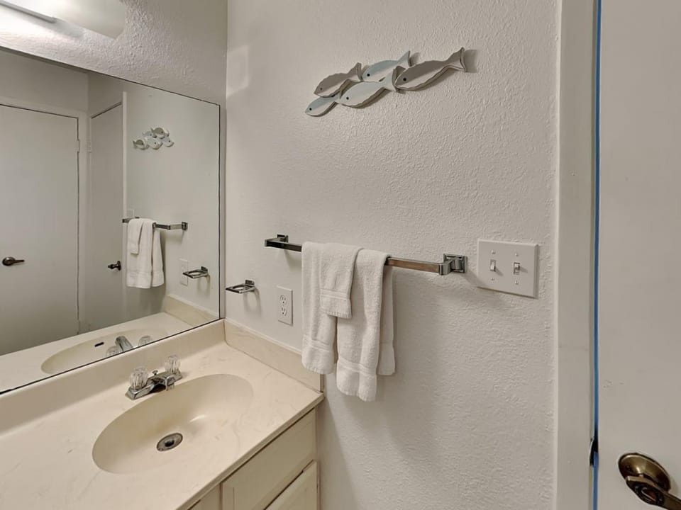 Bathroom, towels