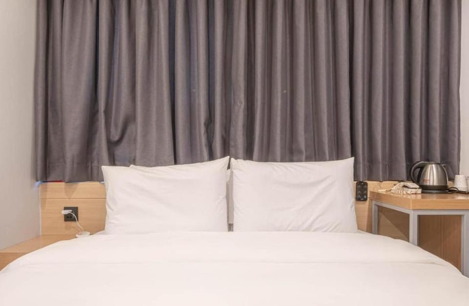 H Moment Hotel Yeonsan Hotel in Busan