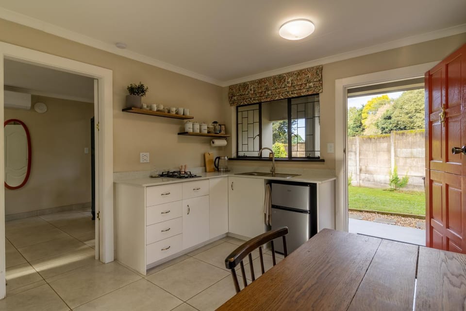 pet friendly, kitchen