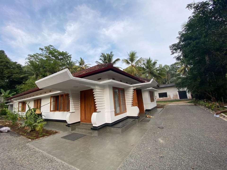 Property building, Day, Neighbourhood, Darts, Garden, Balcony/Terrace, Parking