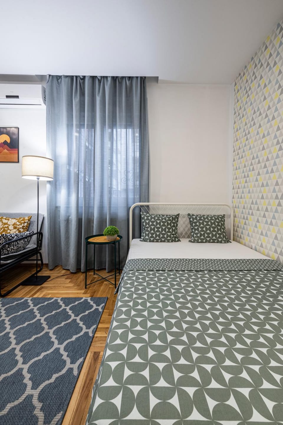 Bed, Bedroom, air conditioner