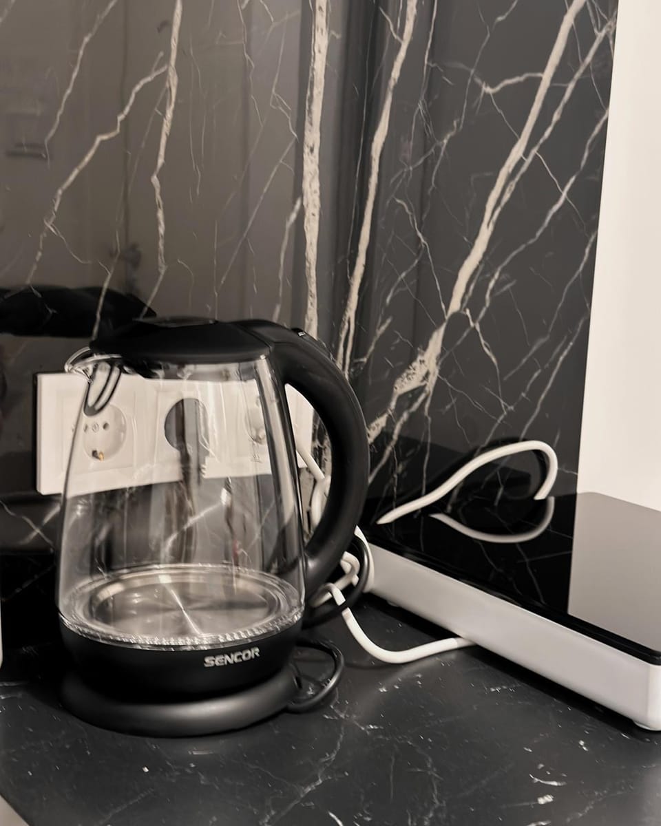 Coffee/tea facilities, Kitchen or kitchenette