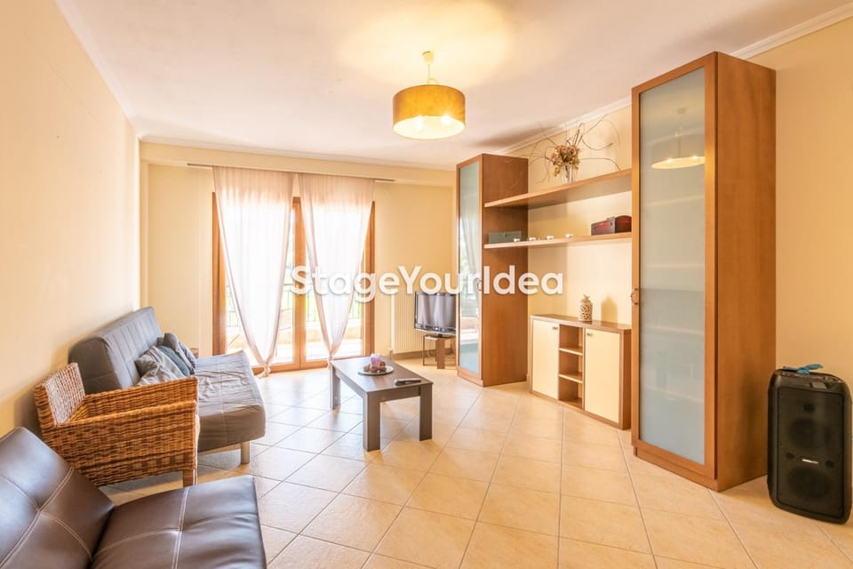 Lux apartment - one bedroom , living room , kitchen , bathroom - for 1 to 7 people, also for parties & gatherings up to 25 people, only 15 minutes from Thessaloniki city center and 8' minutes from Thessaloniki airport Apartment in Decentralized Administration of Macedonia and Thrace