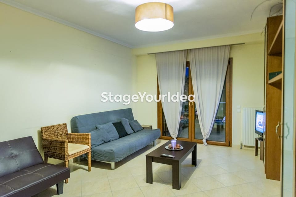 Lux apartment - one bedroom , living room , kitchen , bathroom - for 1 to 7 people, also for parties & gatherings up to 25 people, only 15 minutes from Thessaloniki city center and 8' minutes from Thessaloniki airport Apartment in Decentralized Administration of Macedonia and Thrace