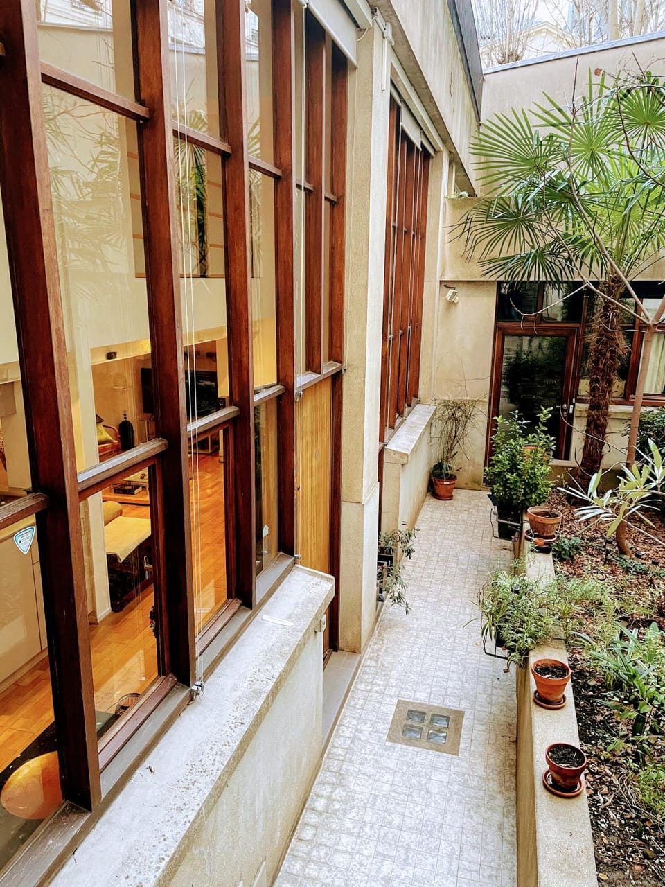Loft on a garden with Parisian charm Apartment in Paris