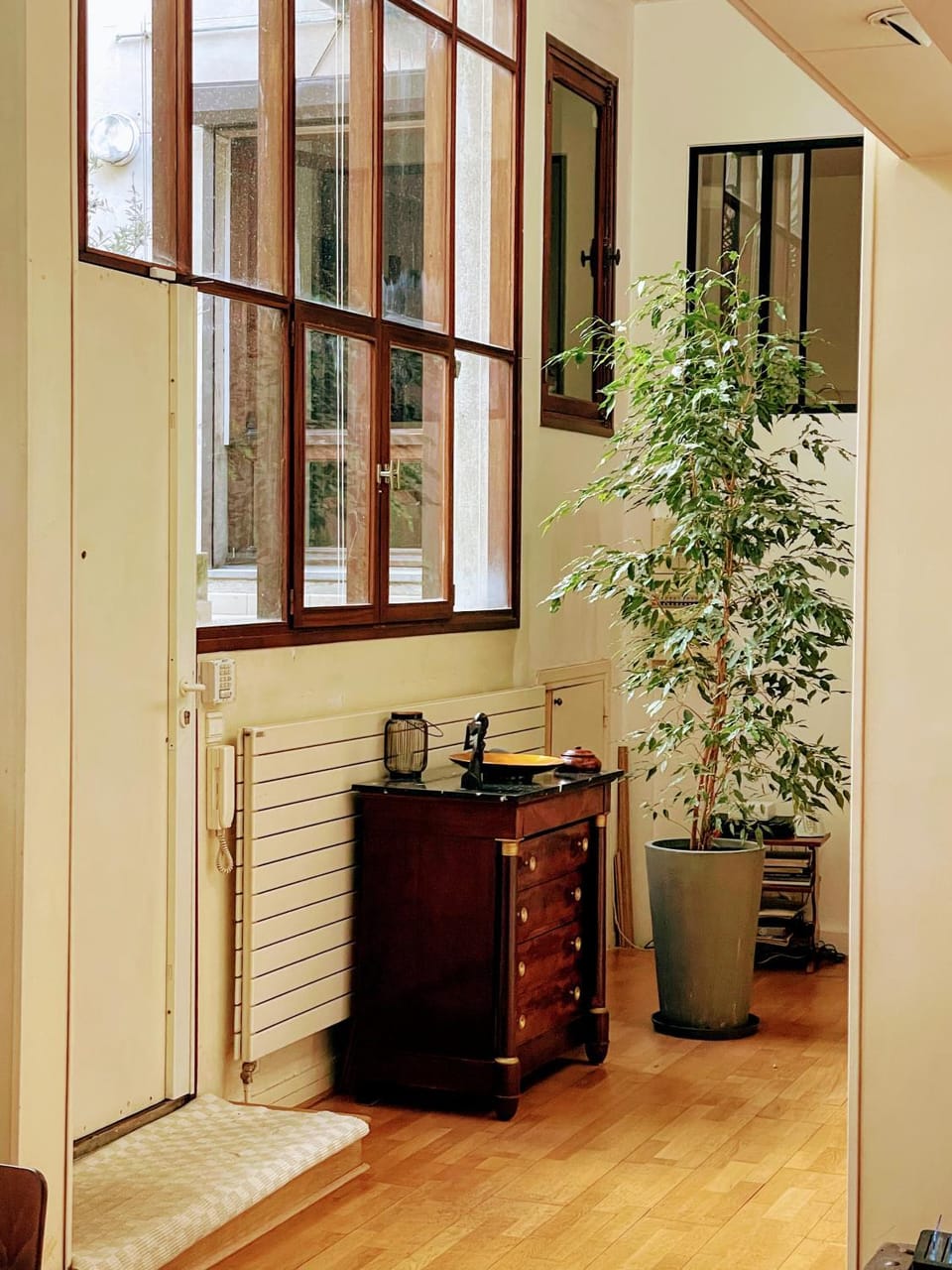 Loft on a garden with Parisian charm Apartment in Paris