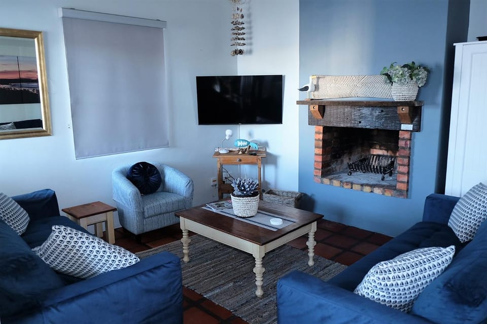 TV and multimedia, Living room, Seating area, flat iron