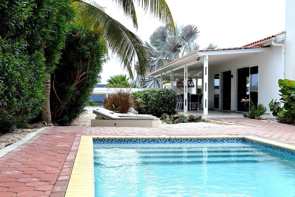 Property building, Garden view, Pool view, Swimming pool