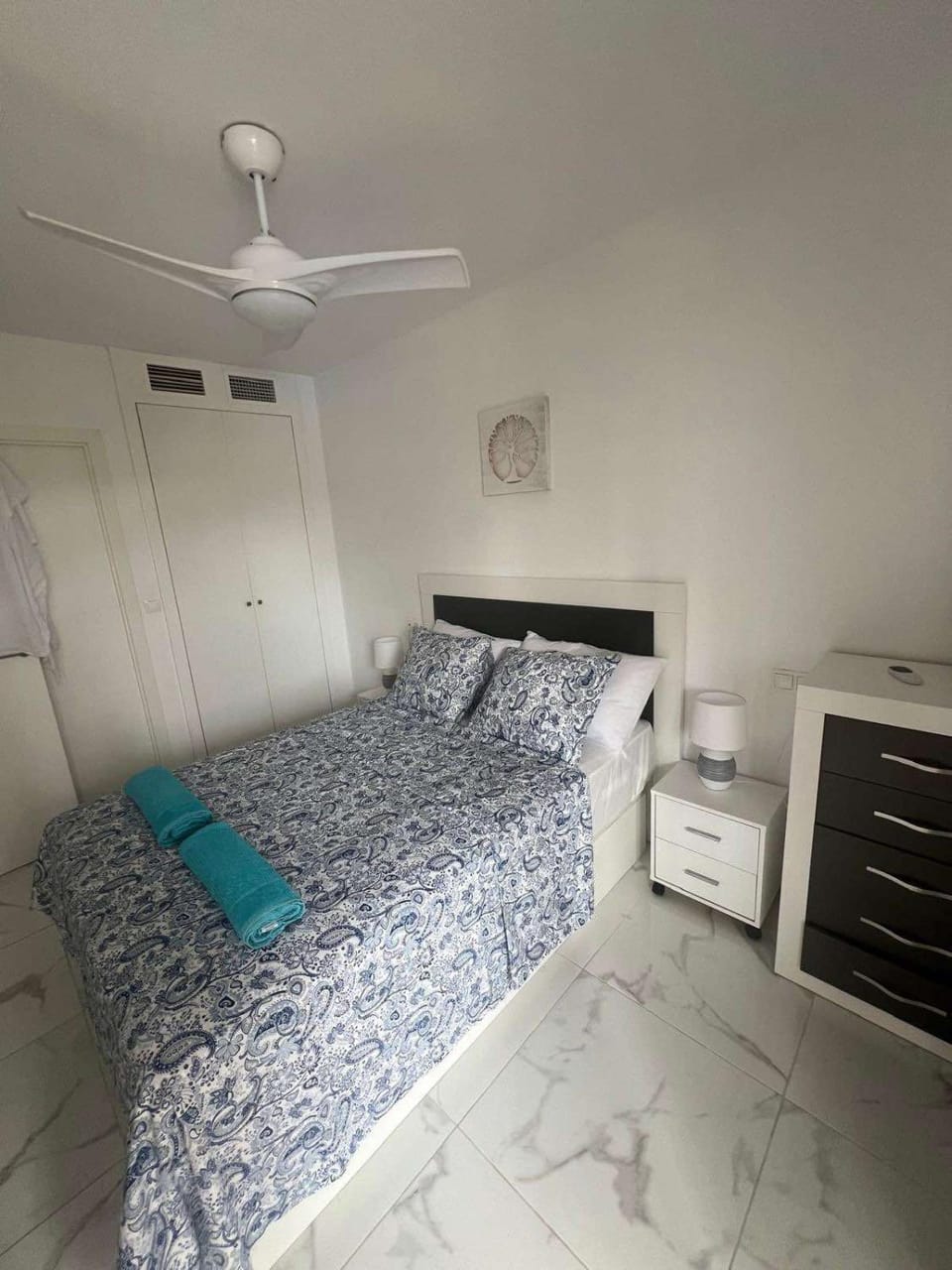 Bed, Bedroom, air conditioner