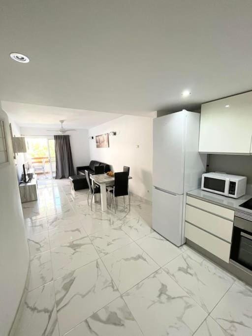 Kitchen or kitchenette, dishwasher, minibar, pet friendly, stove, toaster