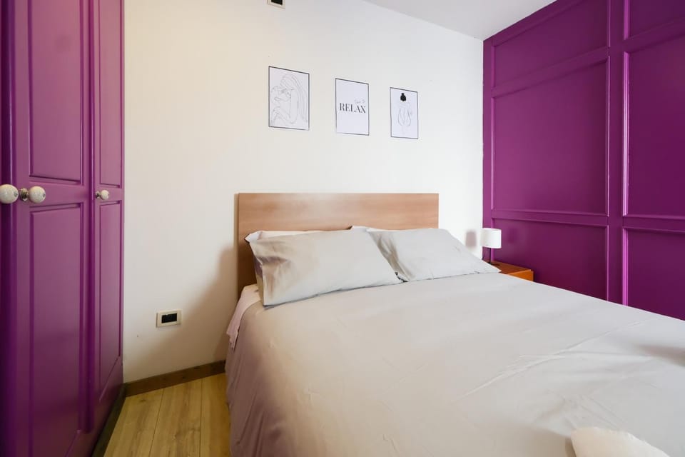 Bed, Photo of the whole room, Bedroom, wardrobe