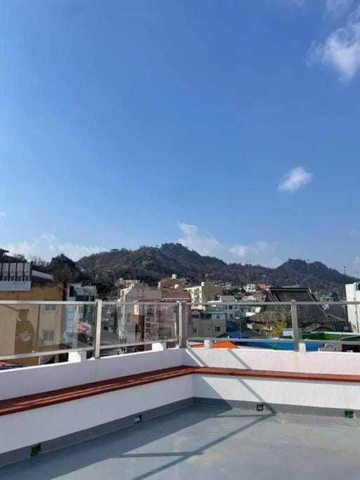 Natural landscape, Balcony/Terrace, City view, Mountain view