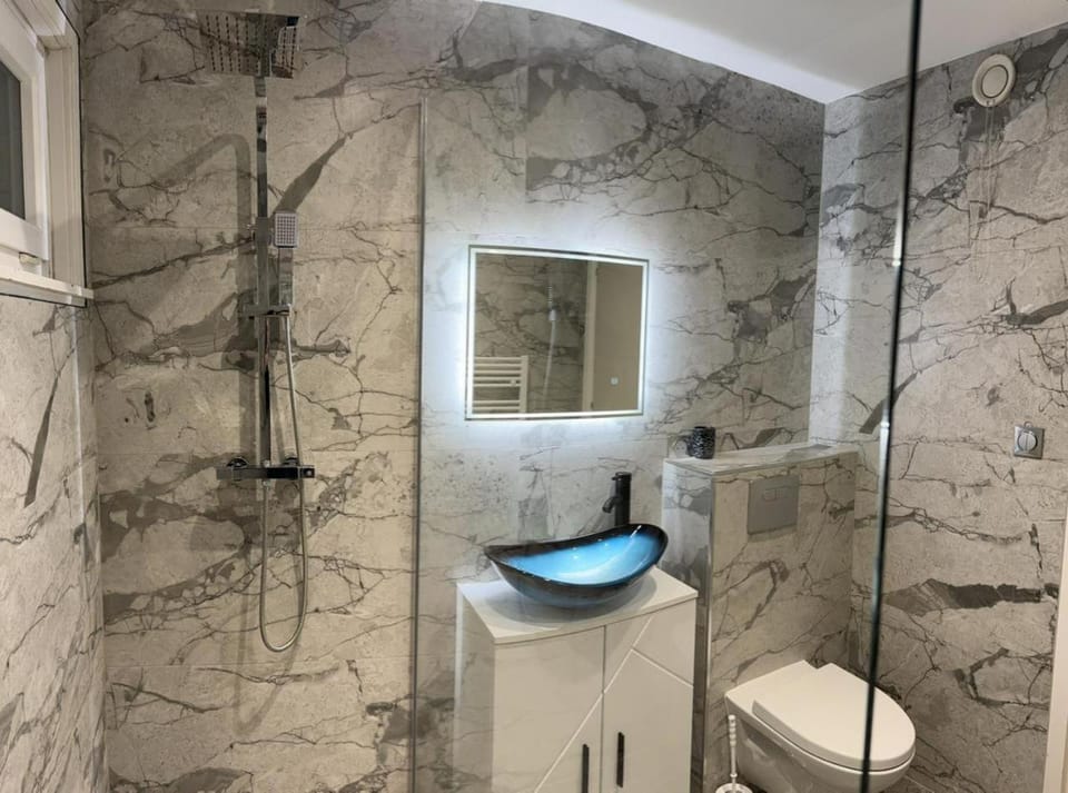 Shower, Toilet, Bathroom