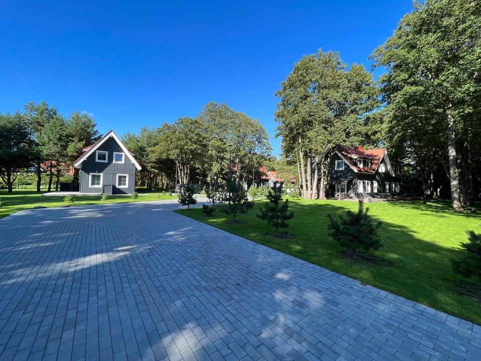 Property building, Garden