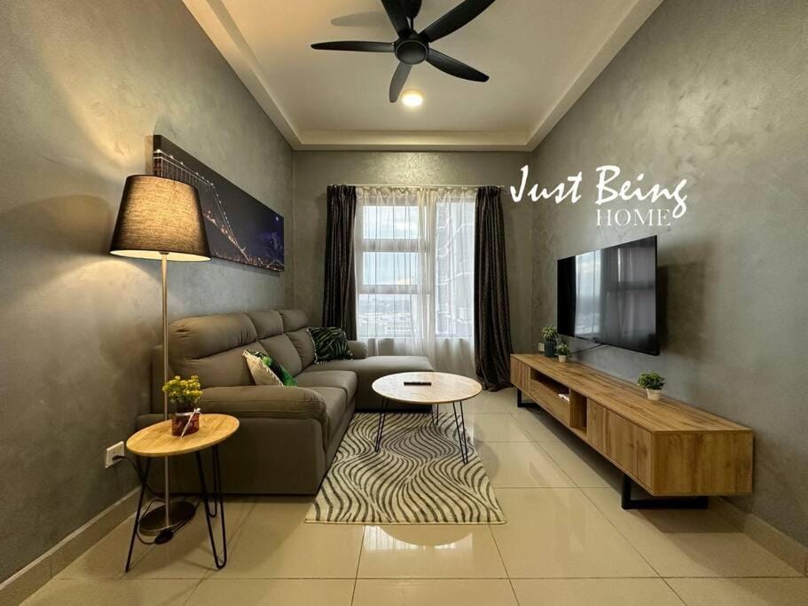 Just Being Home 5pax 3BR/2BA 2Queen/1Single Apartment in Selangor, Malaysia