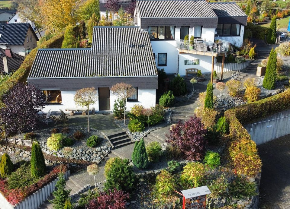 Property building, Neighbourhood, Garden, Garden view