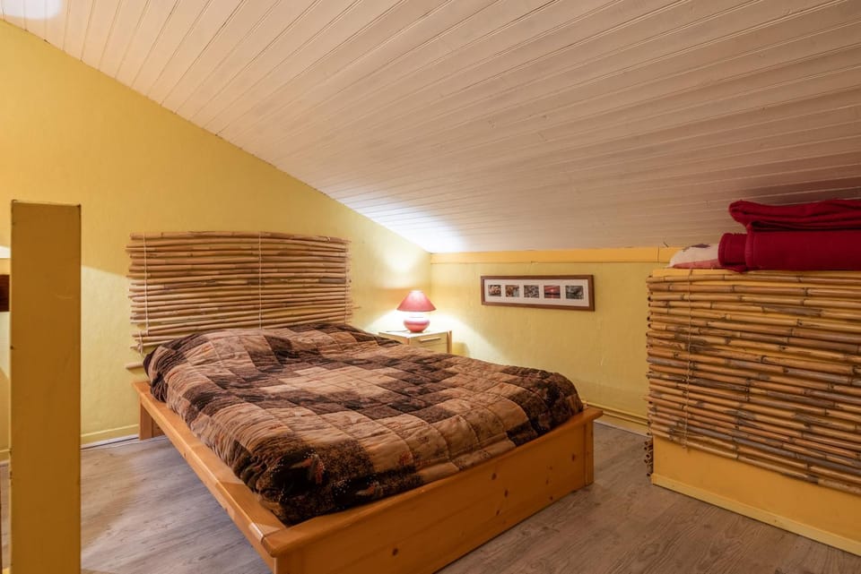 Property building, Living room, Bedroom