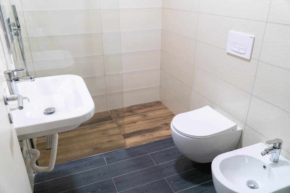Shower, Toilet, Bathroom, bidet