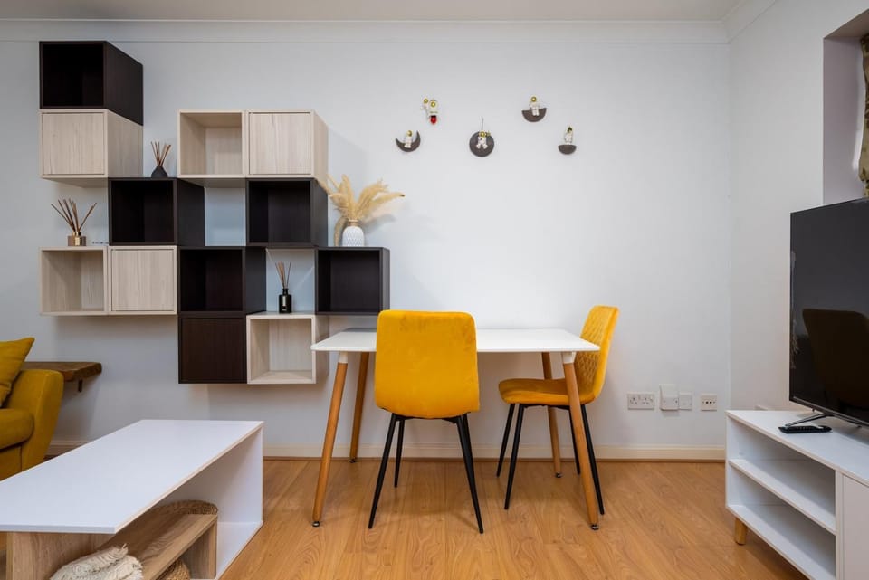 GuestReady - Sunny Victoria Hall Apartment in London