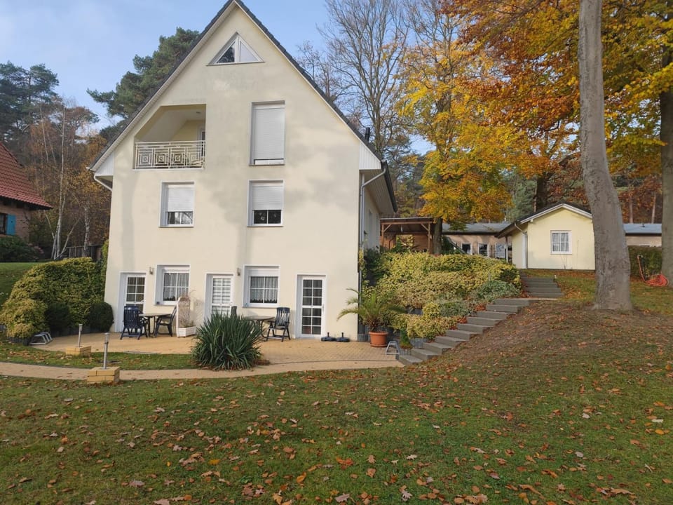 Property building, Facade/entrance, Balcony/Terrace