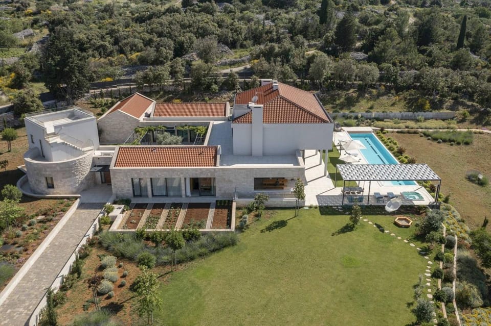 Natural landscape, Garden, Other, Swimming pool