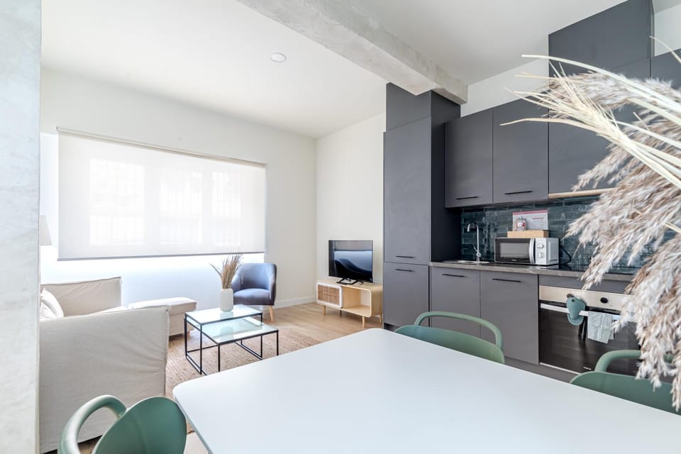 Communal lounge/ TV room, Kitchen or kitchenette, Dining area