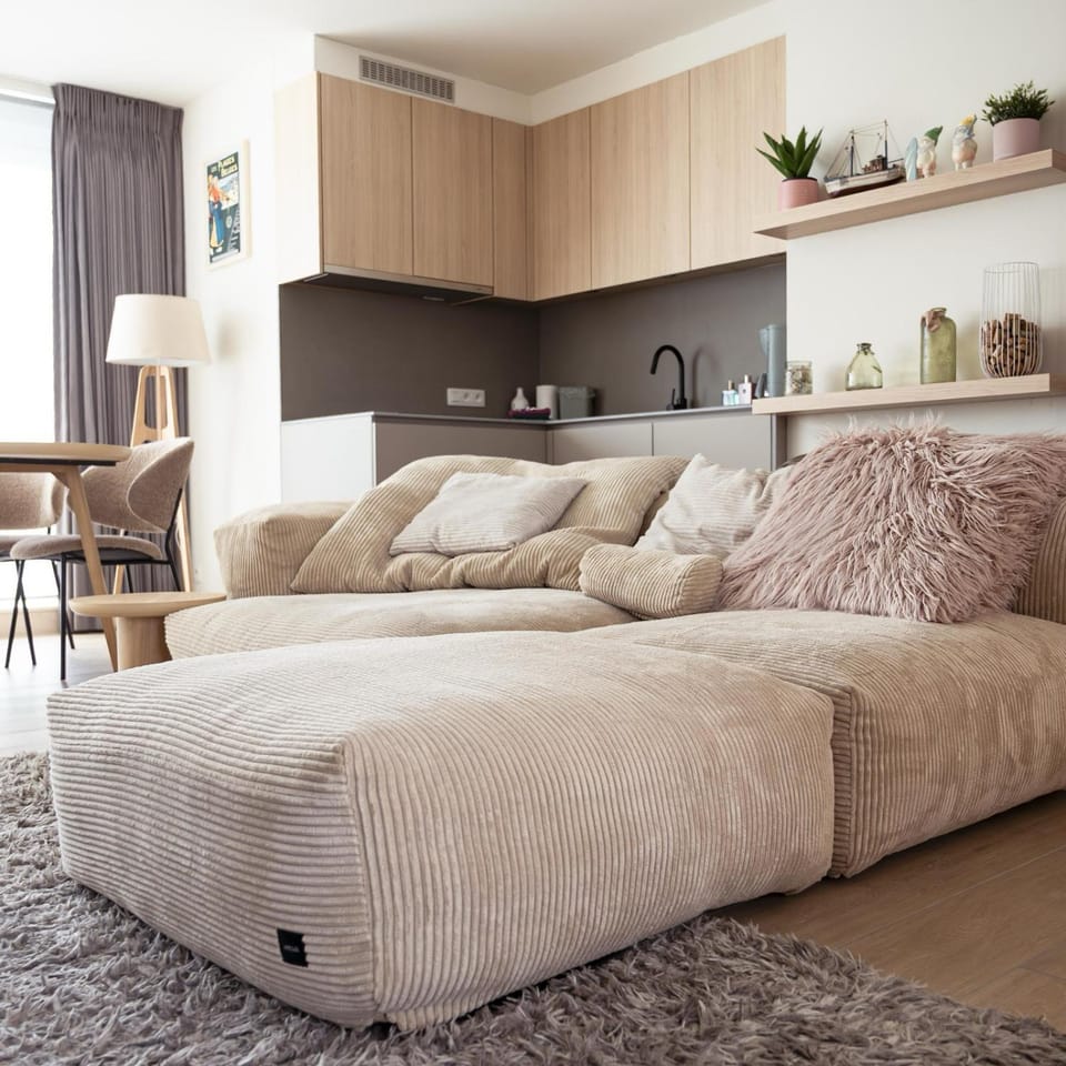 Penthouse studio voor 2 met 2 ruime terrassen op 6 min wandelen van het strand van Oostende Apartment in Ostend