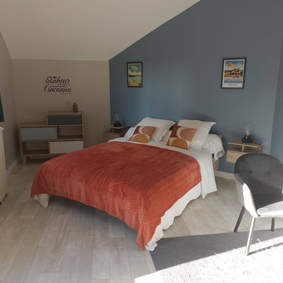 Bed, Bedroom