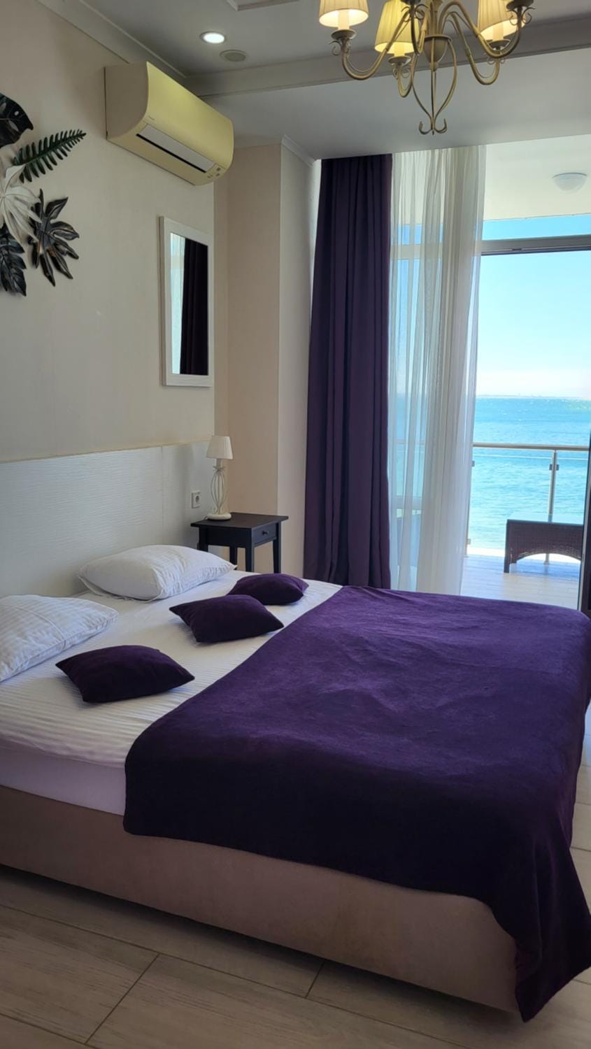 Bed, Sea view