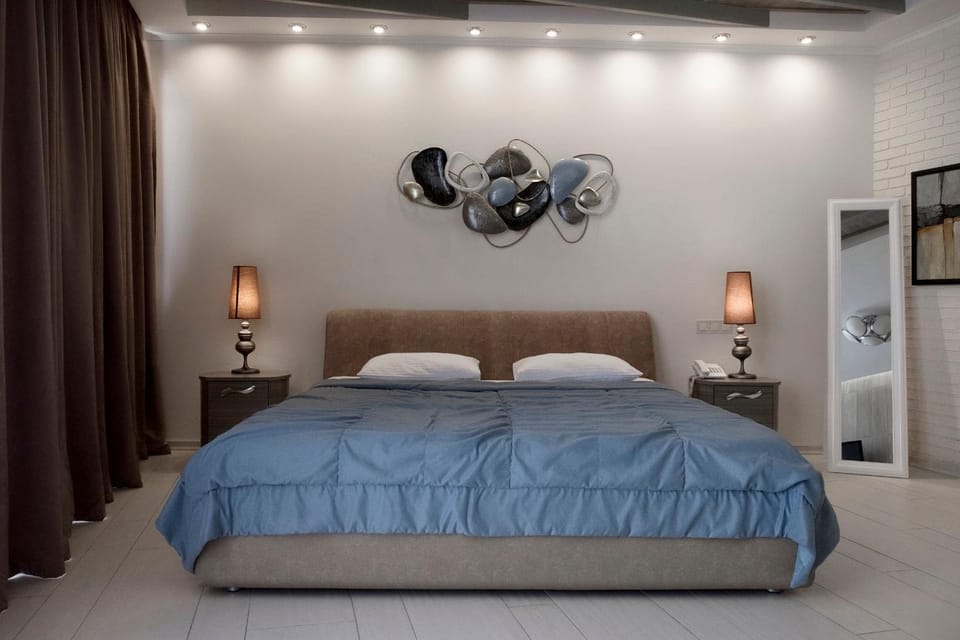 Property building, Bed, Decorative detail