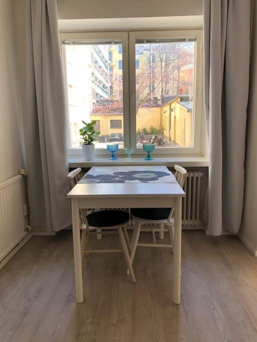 Modern city studio with own patio Apartment in Helsinki